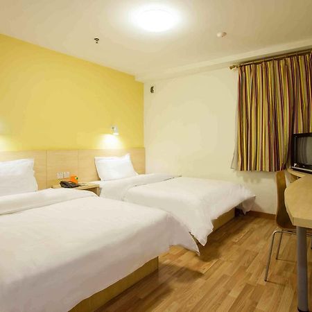 7Days Inn Dongguan Conference & Exhibition Center Dongguan (Guangdong) Quarto foto